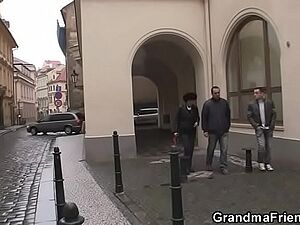 Jabardasti Choda apni girlfriend ko uske mna karne ke baad bhi