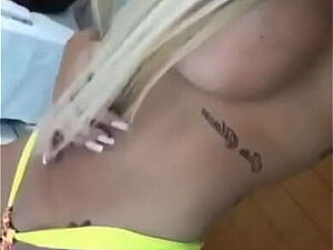 Desi girl squirts when her boyfriend fingering her Desi Indian pussy