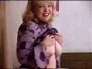 Desi Indian Aunty Ko Darji Ne Khub Lund Ghusa Ke Choda (Hindi Audio) .Indian Tailor fucks a Indian Hot Milf Big Boobs Au