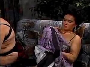 Pati ke office jane ke baad apne yaar ko bulakar chudaya