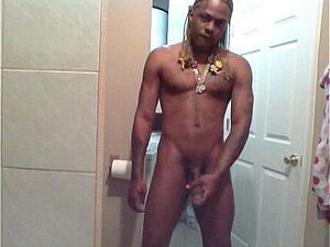 me follo a mi hijastra cuando su madre no esta en casa.