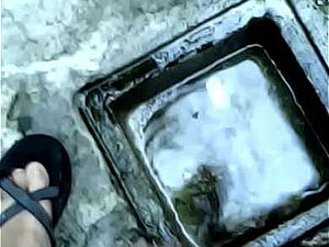 बड़ी गांड वाली गांव भाभी को देवर नहाने के बाद सेक्स