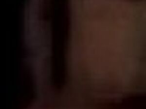 Encuentra a su HERMANASTRO masturbandose entra a su cuarto para que la folle y se corra en ella PARTE 1