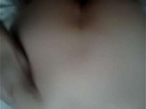 Follo a la puta mi madrastra mientras mi hermanastra está_ en la habitació_n