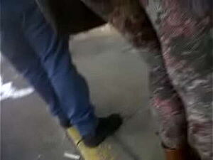 My wife wants to take a black cock in her ass - instagram kellenzinha br