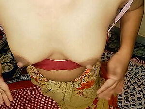 Vicky Mallory is a beautiful fun loving ebony bab