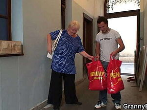 Big Tits Indian Girl In Shower