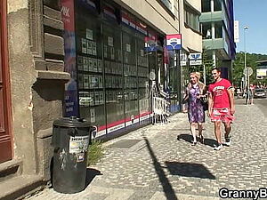 Desi bengali village girl Gopa gets a facial