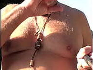 Tamil hot college girl side boobs in saree at temple HD