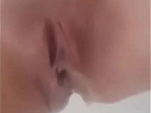 Imagine if she allows you to smell and eat her wetty Ass