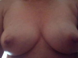 Desi college girl outdoor boobs pressing by boyfriend on bik