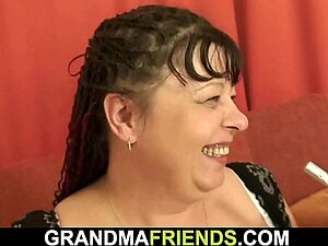 Indian Aunty Mou opens sari and blouse