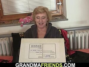 Diwali pe bhabhi k sath chodai. Hindi talk & blowjob (hindu)