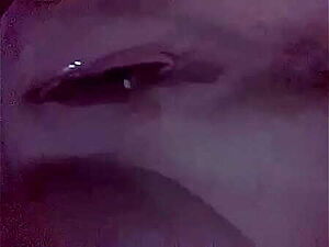 Lund (penis) caught by girl in bus