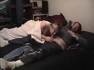 Lahori HEERA MANDI punjabi pakistani girl in threesome