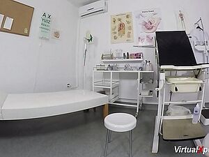 Jija Ne Apne Sali Ji Ko Chut Me Thook Dalker Chudai Ki