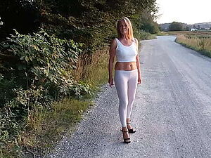 Yourpriya Husband Ke Sath Mazee Leti Hui Saarabhabhi6